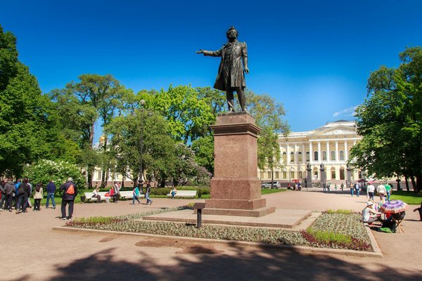 Si può guidare un'auto a noleggio oltre i confini italiani? scopri la risposta!